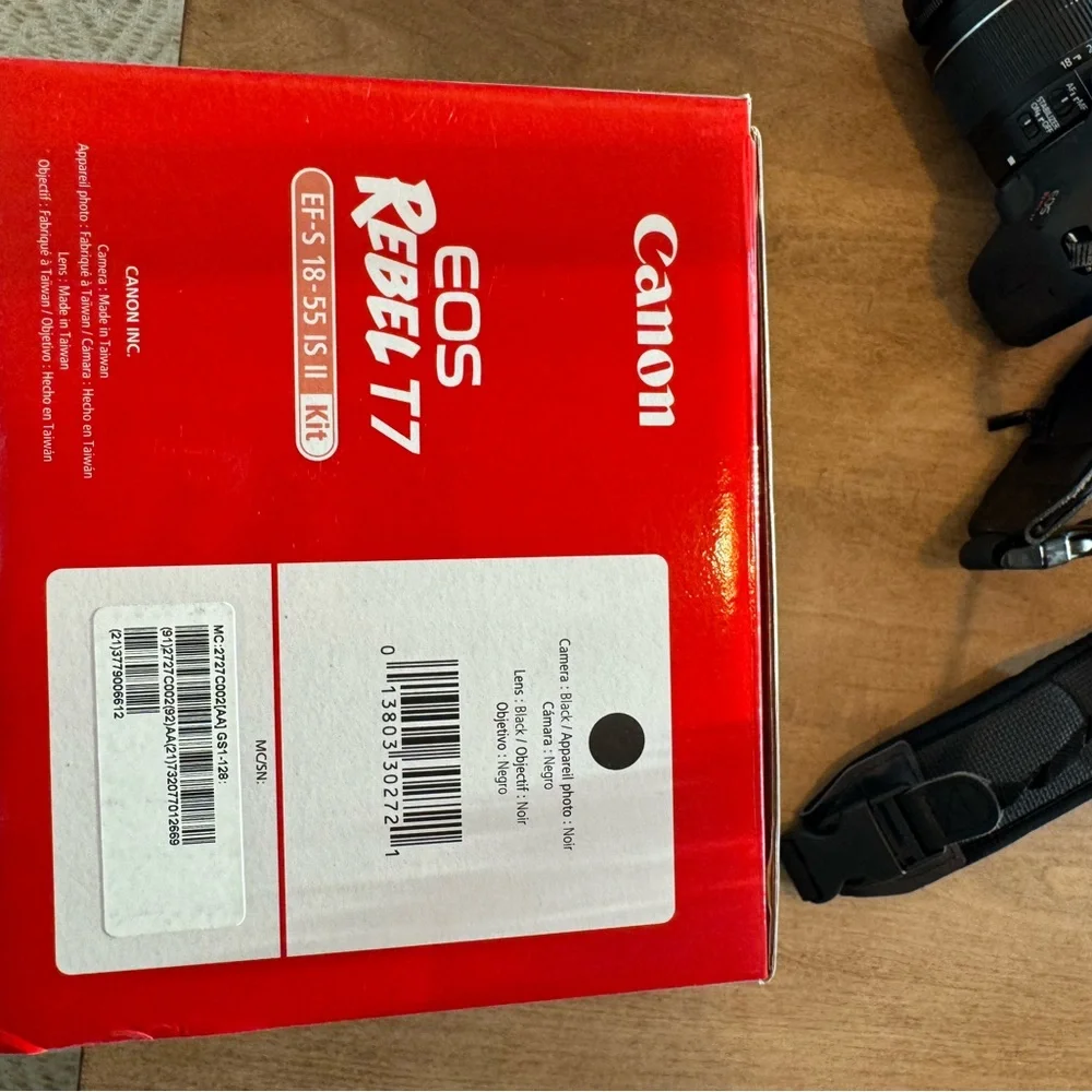 Canon EOS Rebel T7 Black DSLR Camera with lens